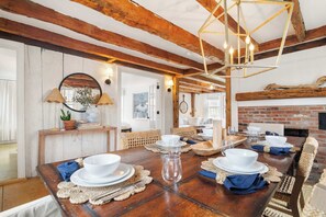 Dining - Renovated Cozy Cabin 5 Min to Beach! (Barnstable)