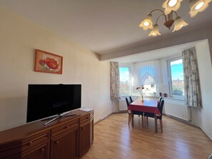 Dining - Spacious vacation apartment in the heart of Koserow (Koserow)