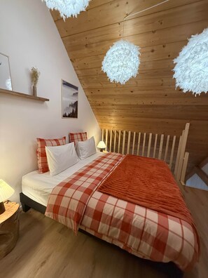 1 bedroom, WiFi, bed sheets - Savoyard Apartment (Chanaz)