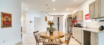 2 Mi to Busch Gardens: Tampa Retreat