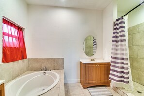 House (3 Bedrooms) | Interior - Close to Attractions: Tampa Retreat w/ Yard! (Tampa)