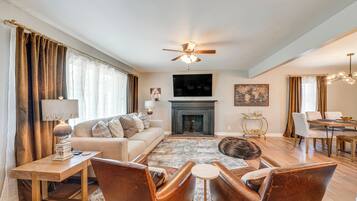 House (4 Bedrooms) | Front of property