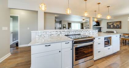 4 Mi to Churchill Downs: Updated Retreat w/ Deck!