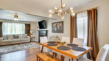 House (4 Bedrooms) | Interior