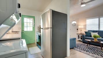 ์ํํธ (2 Bedrooms) | ๋ด๋ถ