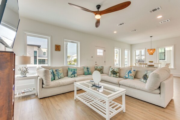 House (6 Bedrooms) | Interior