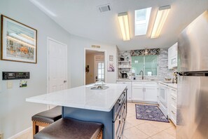 Cottage (2 Bedrooms) | Interior