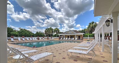 Hilltop Golf Course Cottage in The Villages!