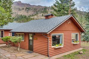House (1 Bedroom) | Front of property - Mountain Retreat at Base of Pikes Peak! (Cascade)