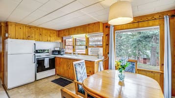 House (1 Bedroom) | Interior