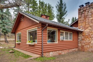 House (1 Bedroom) | Interior