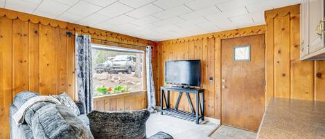 House (1 Bedroom) | Interior