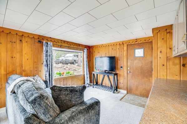 House (1 Bedroom) | Interior