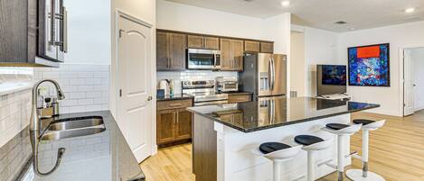 House (3 Bedrooms) | Interior