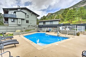 Apartment (2 Bedrooms) | Interior - 1 Mi to Rocky Mtn Nat'l Park: Estes Park Townhome (Estes Park)