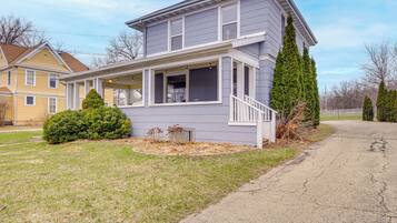 House (3 Bedrooms) | Front of property
