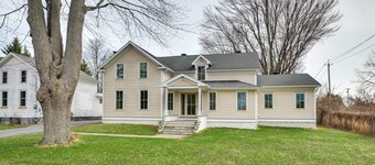 3 Blocks to Lake Ontario: Getaway in Cape Vincent!