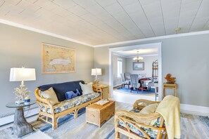 House (5 Bedrooms) | Interior