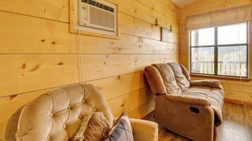 House (1 Bedroom) | Interior