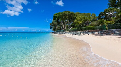 Location,Location, Location - Waterfront House in Holetown!