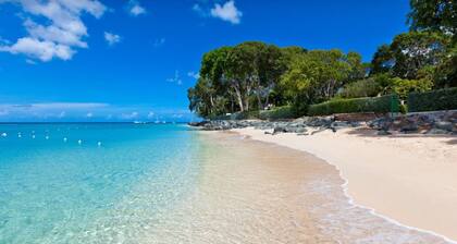 Location,Location, Location - Waterfront House in Holetown!