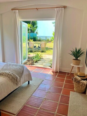 5 bedrooms, iron/ironing board, free WiFi, bed sheets