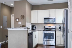 House | 4 bedrooms, Internet