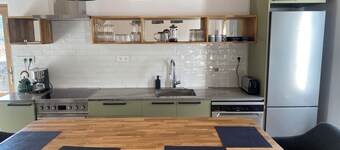 GĂźte vue sur Peyrepertuse avec jardin