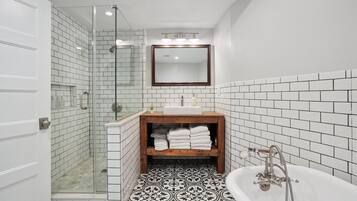 淋浴設備、風筒、提供毛巾、番梘