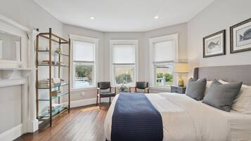 6 間睡房、書桌、熨斗/熨衫板、可攜式嬰兒床