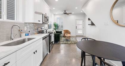 NEW-Cracklin House-Luxe Amenities-Fast WiFi-Washer