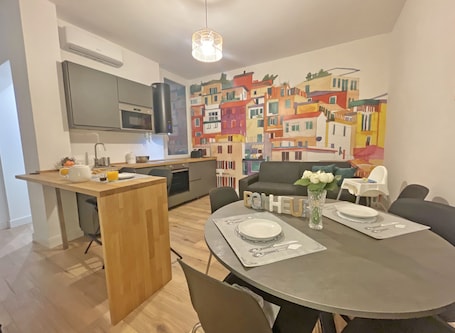 Apartamento família | Cozinha privada | Cadeirão de bebê. Happy Family Apartments Soziglia