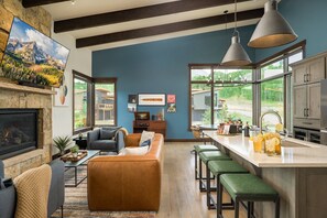 Smart TV, fireplace, offices