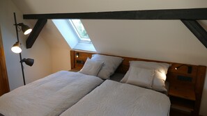 1 sovrum, internet och sängkläder