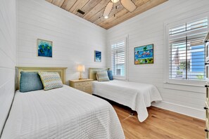 3 chambres, fer et planche à repasser, lit parapluie, Wi-Fi gratuit