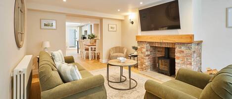 TV, fireplace, video games, offices