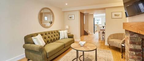 Téléviseur, foyer, bureau