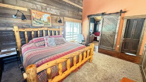 3 slaapkamers, een strijkplank/strijkijzer, wifi, beddengoed