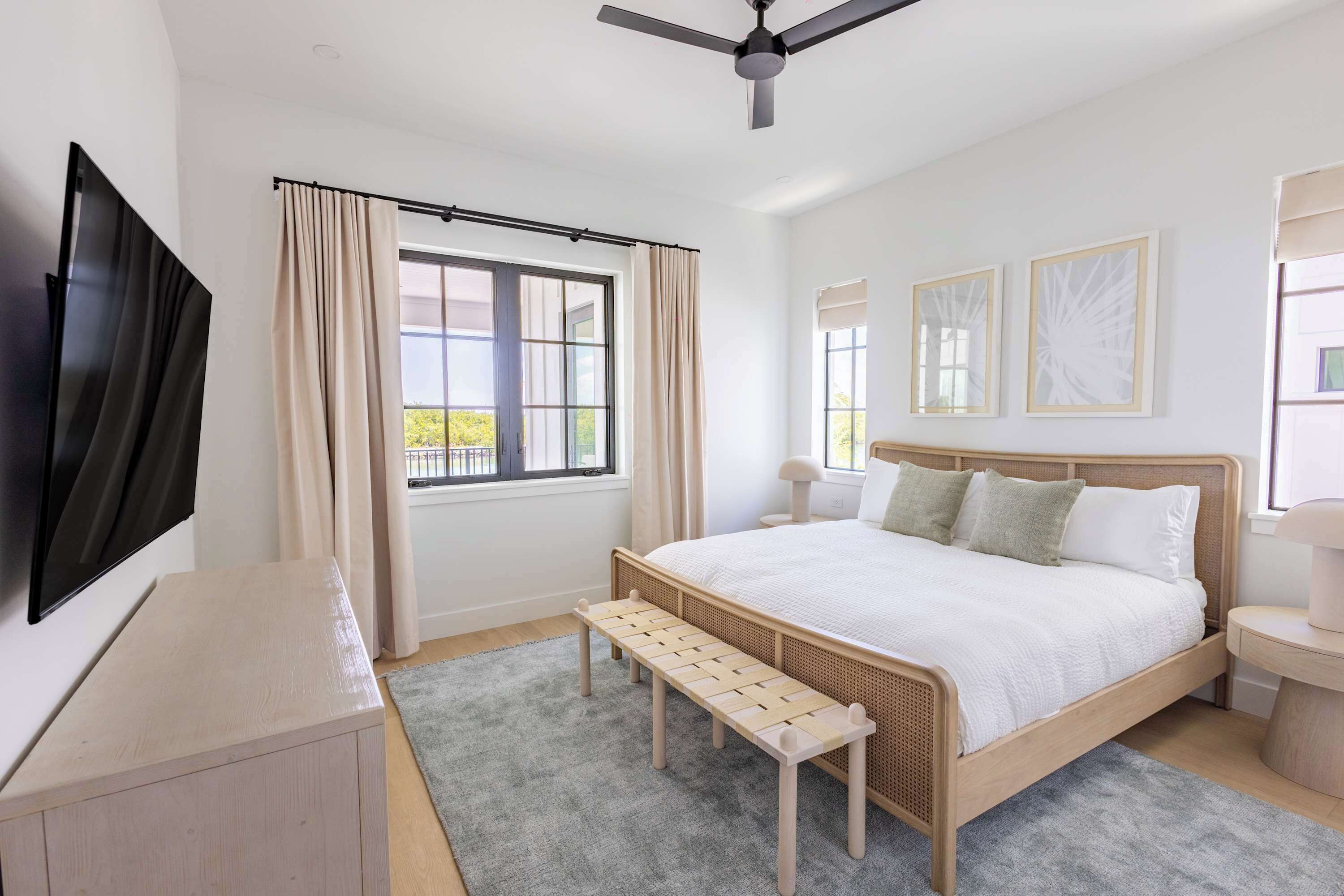 8 bedrooms, iron/ironing board, WiFi, bed sheets