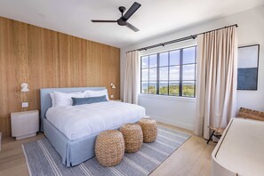 8 bedrooms, iron/ironing board, WiFi, bed sheets - The Starboard House at Solaire Lunara Bay (Key West)