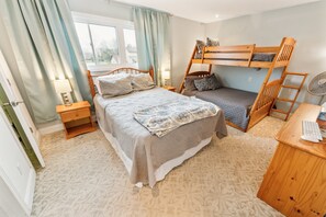 Condo, 2 Bedrooms