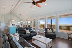Interior - Sunset Bliss 4 Bedroom Home (Port Bolivar)
