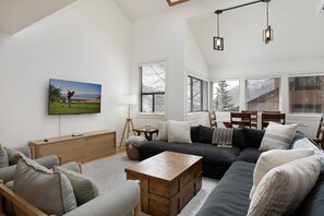 Condo, 4 Bedrooms | Living area | Smart TV