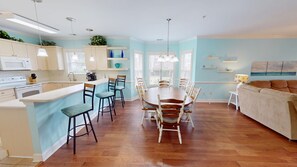 Apartment, 3 Bedrooms | Interior