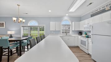 Condo, 2 Bedrooms | Private kitchen | Fridge, oven, coffee/tea maker, toaster