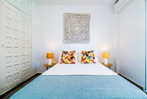 2 chambres, fer et planche à repasser, lit parapluie, Wi-Fi gratuit