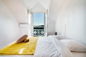 3 bedrooms, WiFi, bed sheets