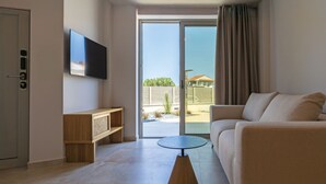 Dúplex superior, vistas a la piscina | Zona de estar