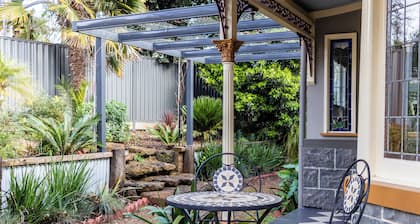 ROSEBERY COTTAGE - PREMIUM LUXURY ACCOMMODATION IN THE BEAUTIFUL YARRA VALLEY