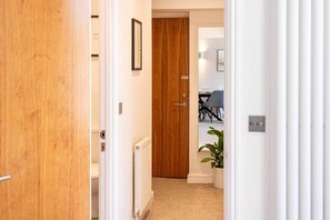 Unclassified image, 3 of 25, button